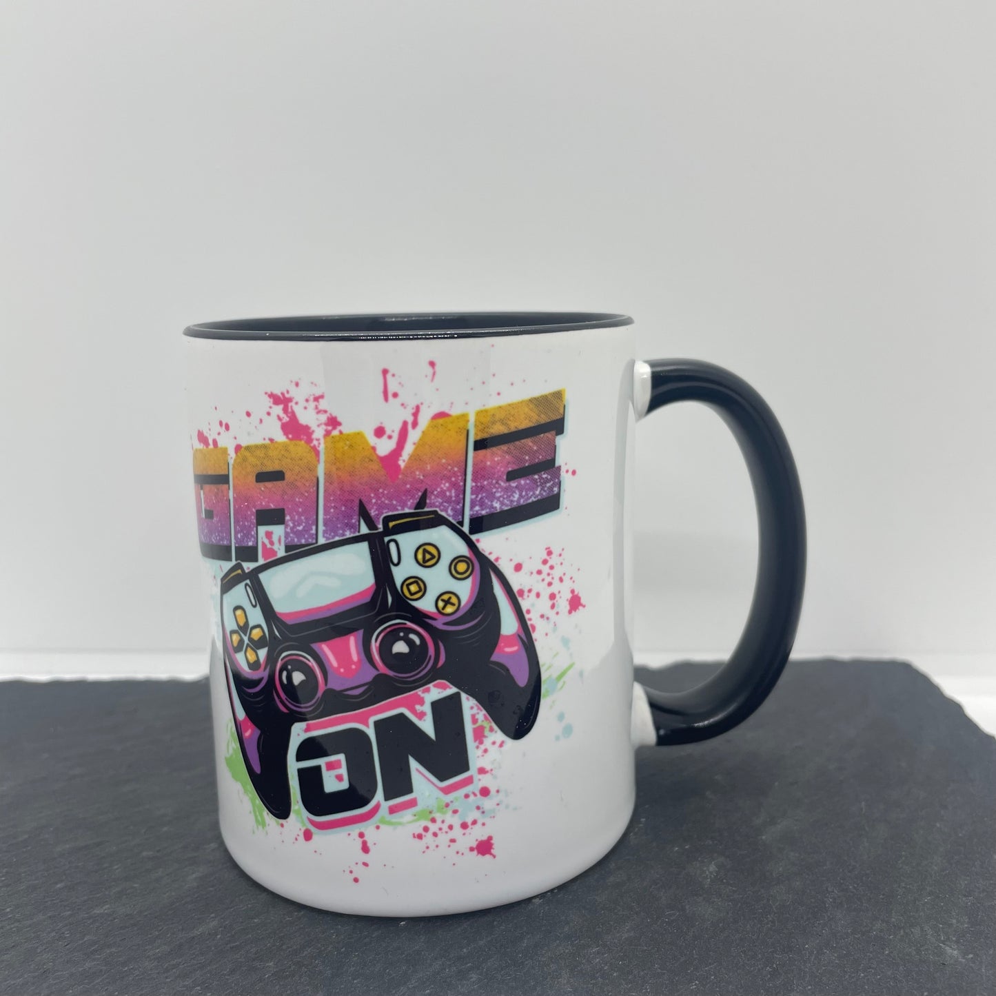 Game On“Gamertasse Namenstasse,Kontroller Motivtasse in 2 Varianten, Geschenk für Kinder und Erwachsene,personalisiert