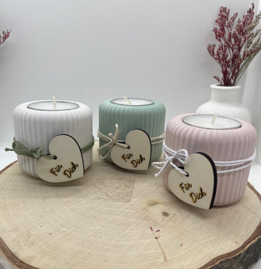 Teelichthalter geriffeltes Design „für dich“in fröhlichen Pastellfarben 2-er Set inklusive Holzanhänger